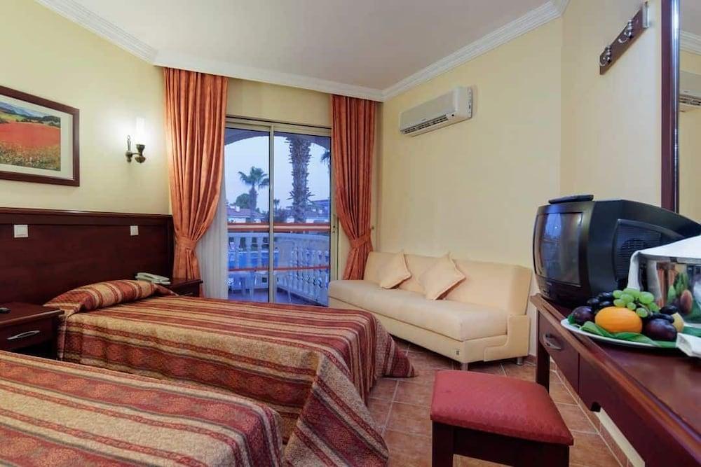 Larissa Sultan Beach Çamyuva Extérieur photo